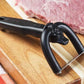 🥩 50% OFF NOW! Handheld fat trimmer for beef & pork – U-shaped blade holder, stainless steel blades, and ergonomic grip – perfect for grilling, meal prep, and cooking in large quantities 🍖🔪